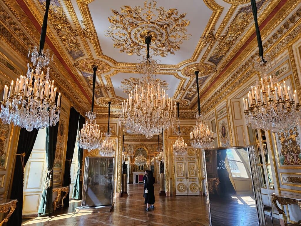 Explore the historic Hôtel de la Marine