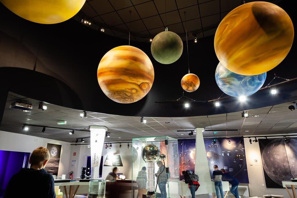 Sous les planètes