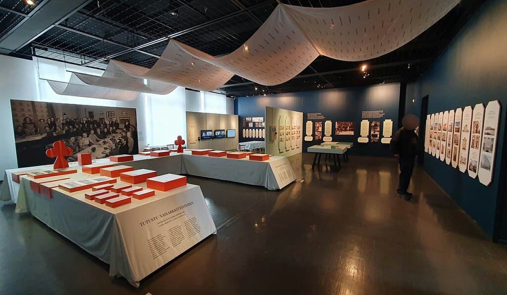 Wivi Lönn exhibition