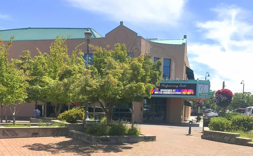 Craterian Theater at The Collier Center for the Performing Arts at 4 minutes drive to the south of Medford dentist Elite Dental