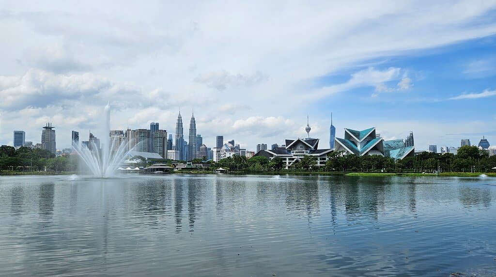 Stroll around Titiwangsa Lake Gardens