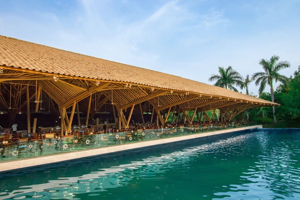 Orgulloso miembro de los "Tesoros de México" tiene como propósito impulsar la excelencia de los hoteles y restaurantes cuyos altos estándares de servicio, características arquitectónicas y gastronómicas, reflejan y promueven la riqueza de la cultura mexicana. La propuesta de valor se centra en establecimientos que ofrecen una experiencia extraordinaria en ambientes mexicanos con personalidad, autenticidad, originalidad, confort, quietud, sofisticación y lujo, para clientes que buscan exclusivida