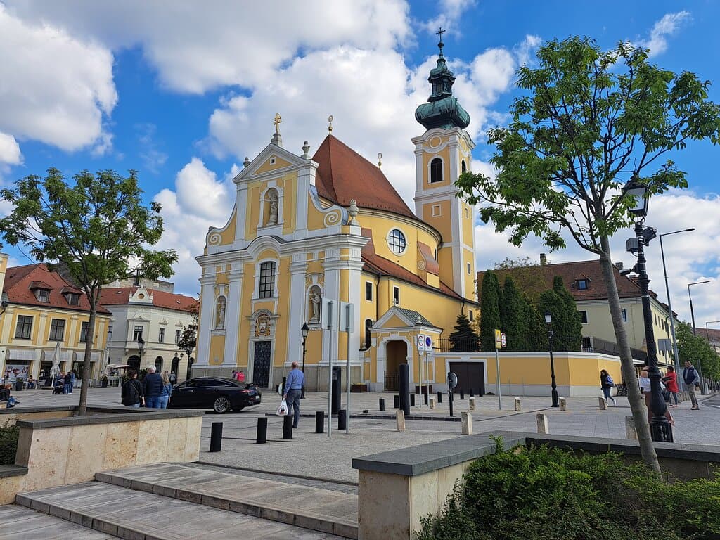 Bécsi Kapu Square