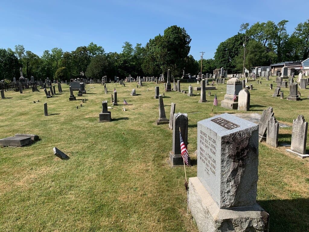 Old Public Graveyard