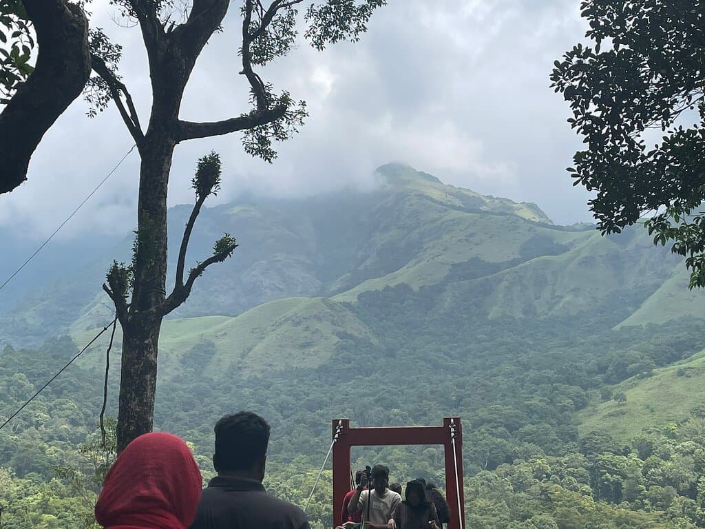 900 Kandi Glass Bridge