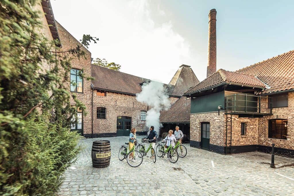 Binnenkoer van het Jenevermuseum - Foto: Toerisme Limburg
