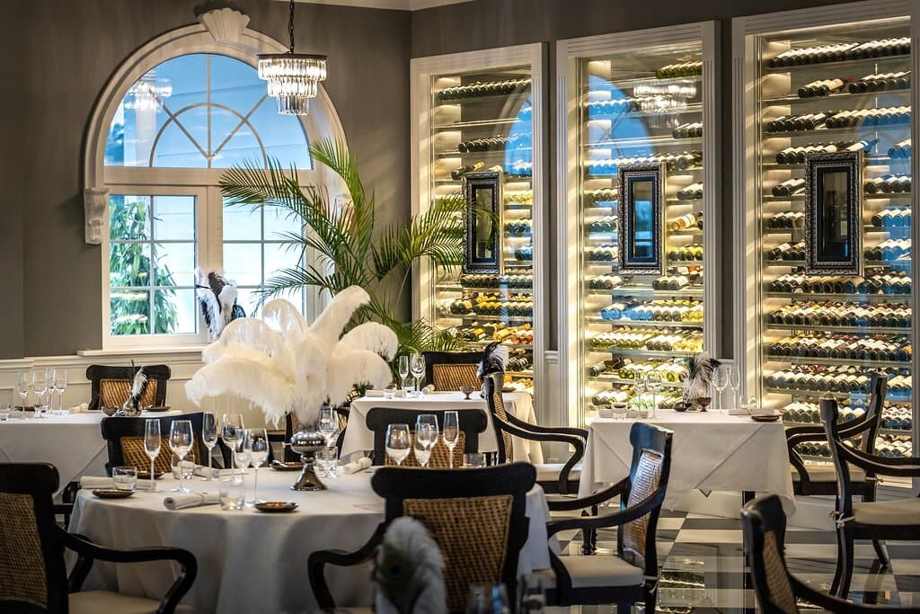 Apéritif Restaurant Wine Cellar 