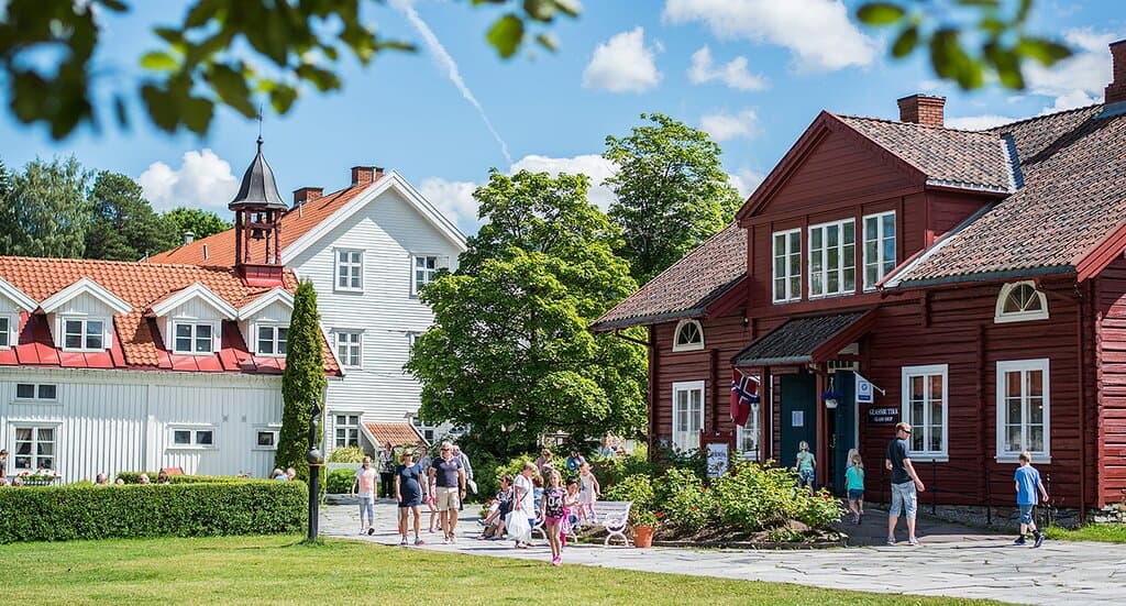 Hadeland Glassverk er en fantastisk destinasjon for en hel sommerdag spekket av opplevelser for både liten og stor.