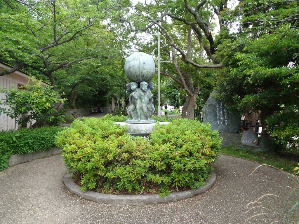 園内モニュメント