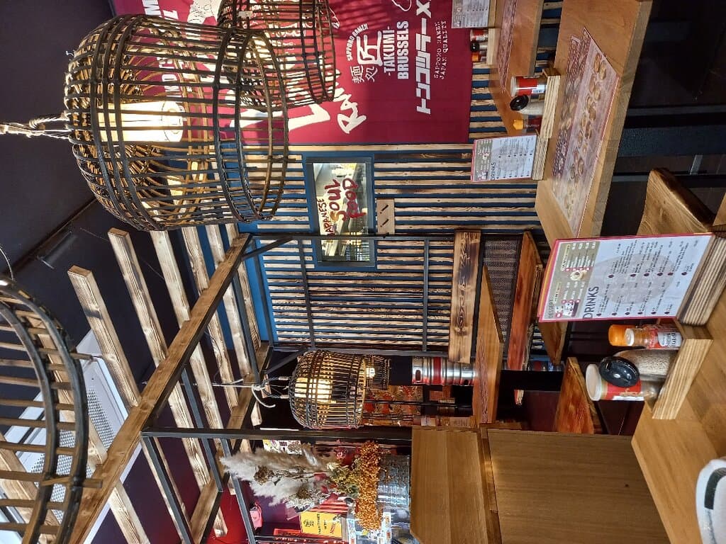 Takumi Chicken & Veggie Ramen Kitchen Sainte-Catherine