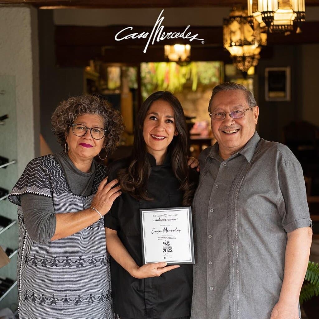 LOS 250 MEJORES RESTAURANTES  CASA MERCEDES - Parte de la guía México Gastronómico 2021 y 2022  por Culinaria Mexicana y Larousse Cocina México.