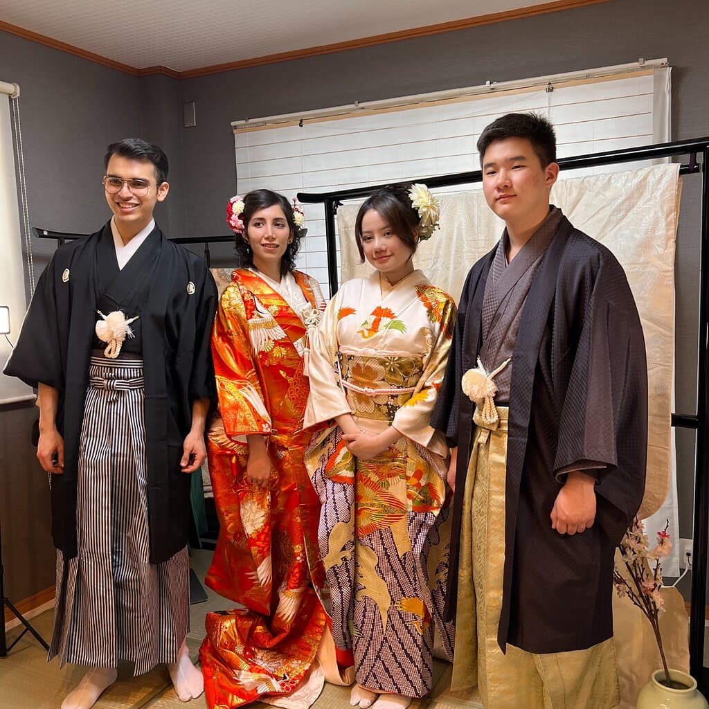 Try on Samurai Armor and Kimonos