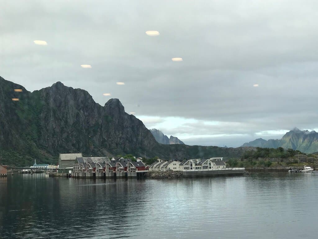 Fiskerkona Statue Svolvær Harbor