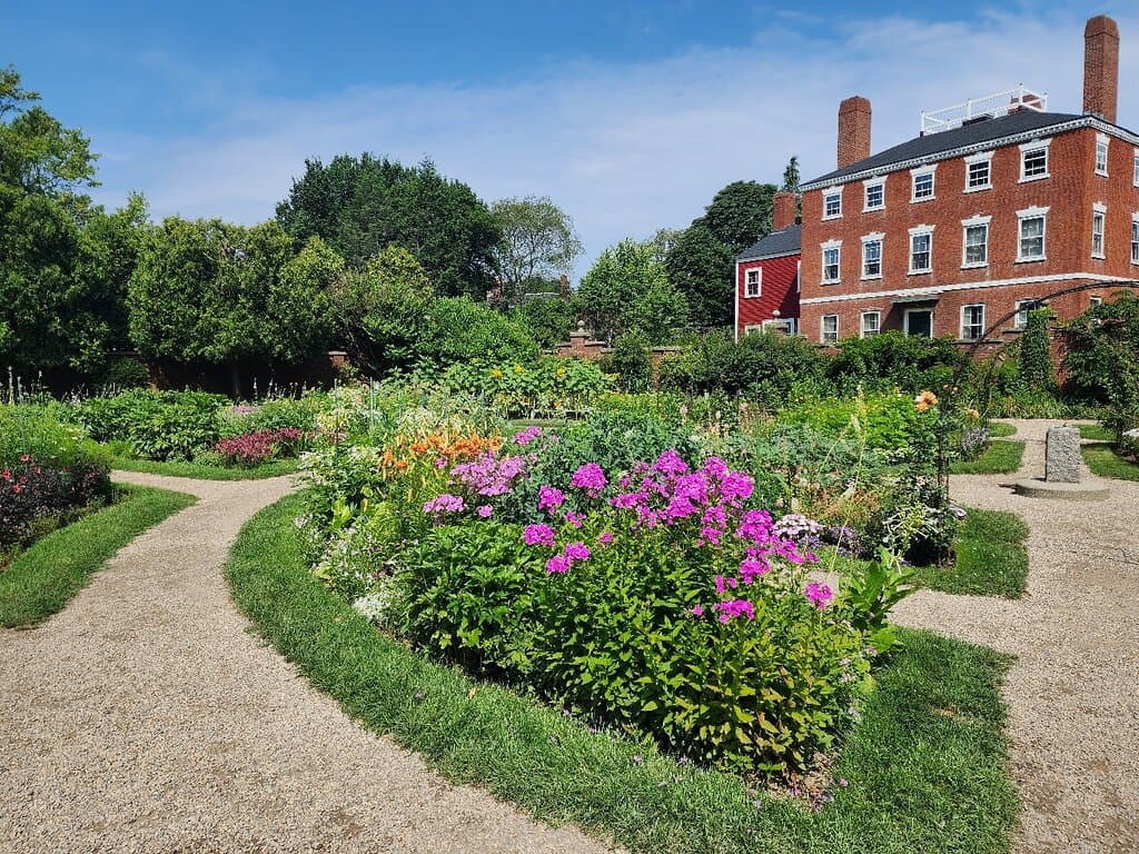 Ropes Mansion and Garden