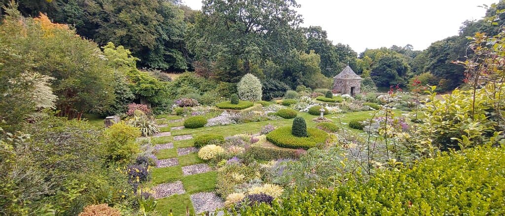Kerdalo Gardens