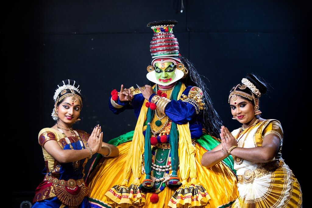 Watch Real blend of Kathakali, Bharatha Natyam, Mohiniyattam, Theyyam. etc...