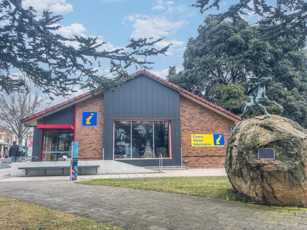 Centennial Park, Cooma Visitors Centre