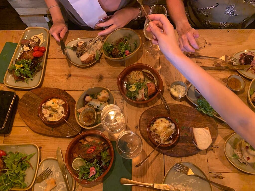 Manchot Tapas Bar & Restaurant