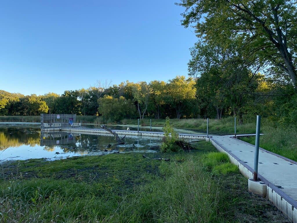 Floating boardwalk