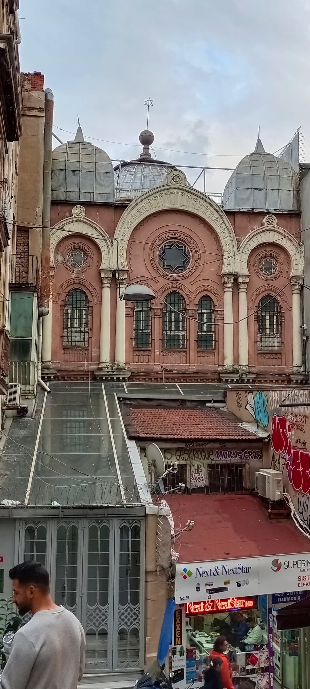 Aşkenazi Sinagogu (разные ракурсы)