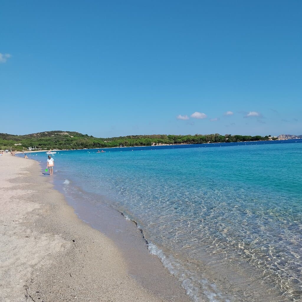 Mannena Beach Barca Bruciata