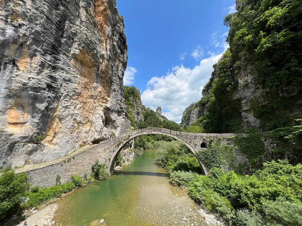 Le pont vu de la route