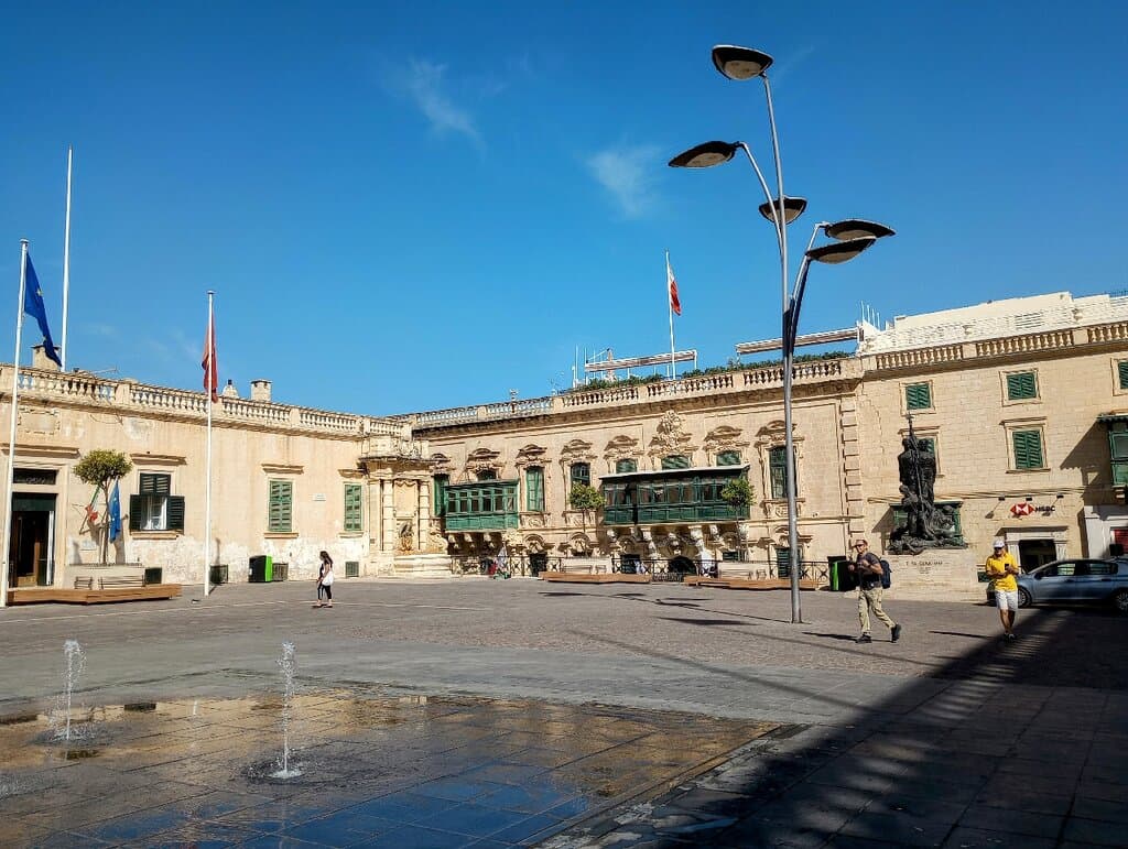 St George's Square