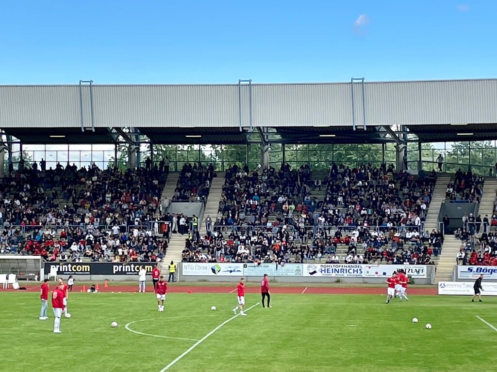 Osttribüne Lohrheidestadion - Heimat der SG Wattenscheid 09