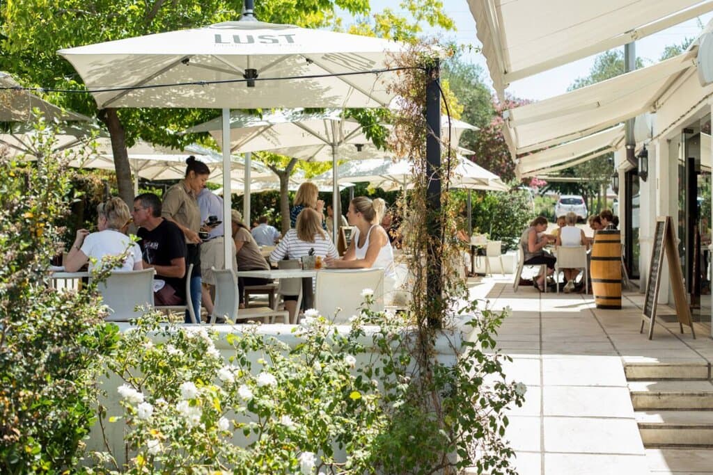 LUST summer outdoors