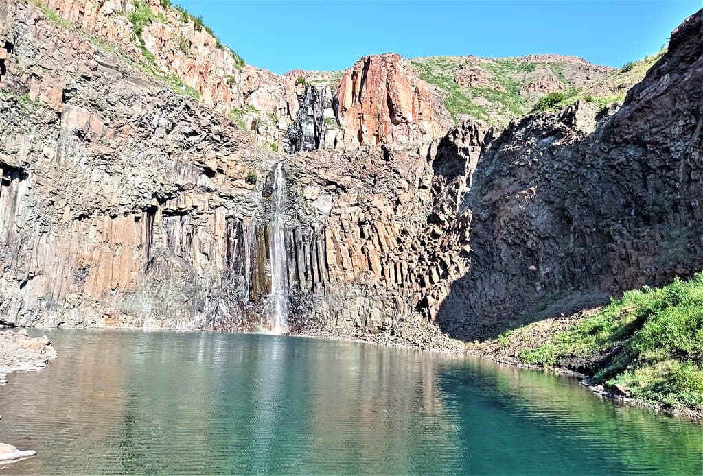 Талнах. Водопад "Красные Камни".