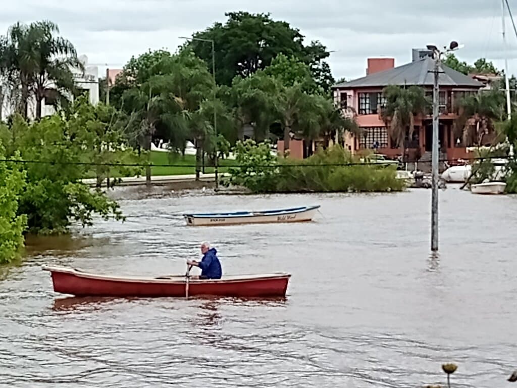 Puerto de Colón: Ciudad de Colón, Provincia de Entre Ríos- Argentina 2023.