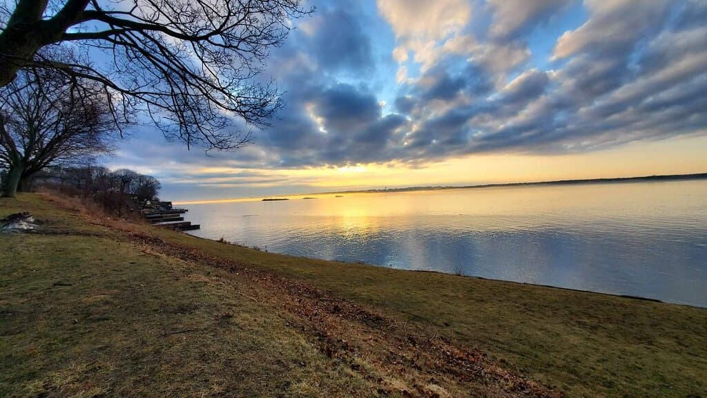 :::   Sunsets from Centeen Park early in the morning are often 