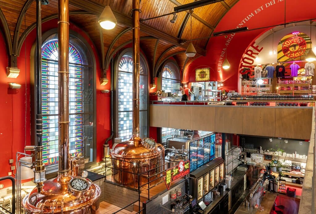 Jopenkerk Haarlem: bierbrouwerij, café, restaurant en shop 
