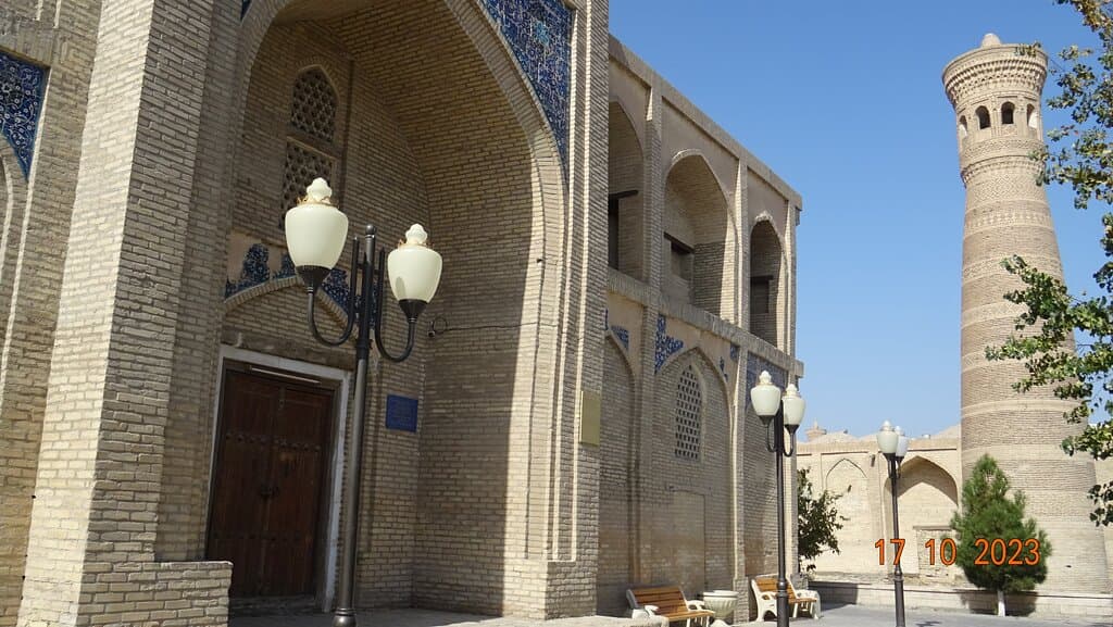 Бухара, ансамбль Ходжа-Гаукушон. Медресе. Октябрь 2023 года