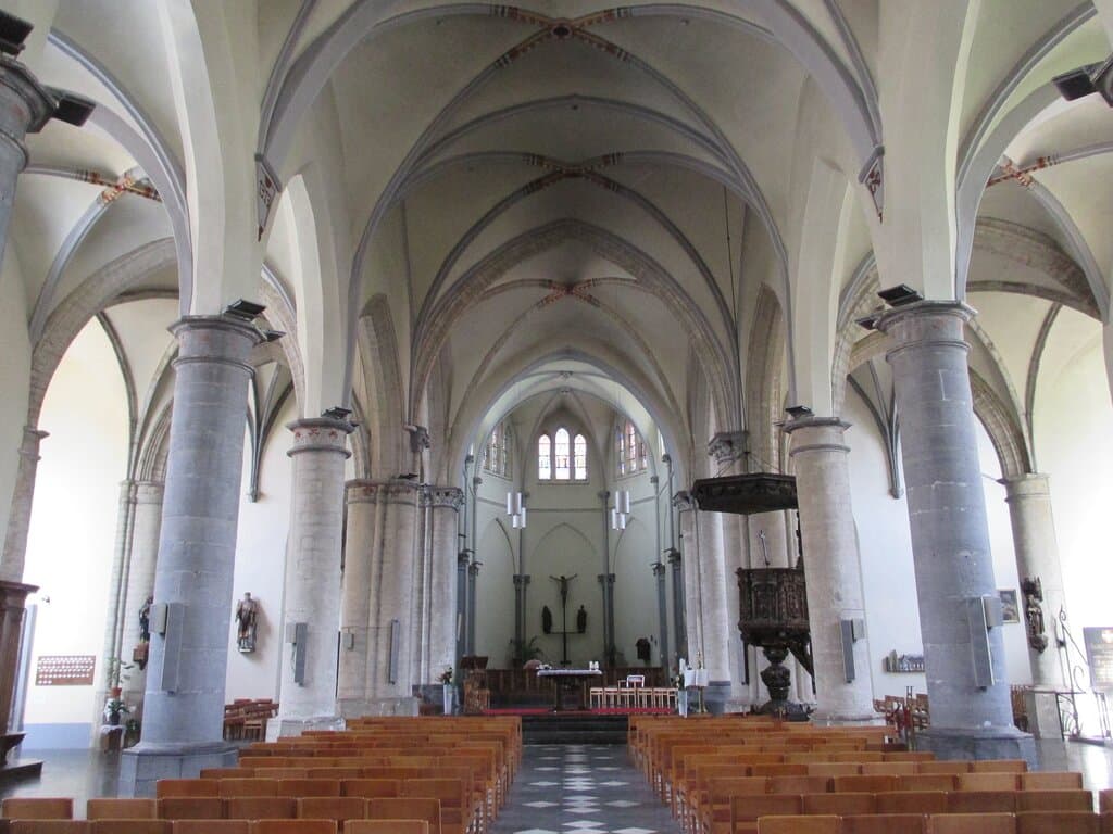 Braine l'Alleud, Eglise Saint-Etienne, nave