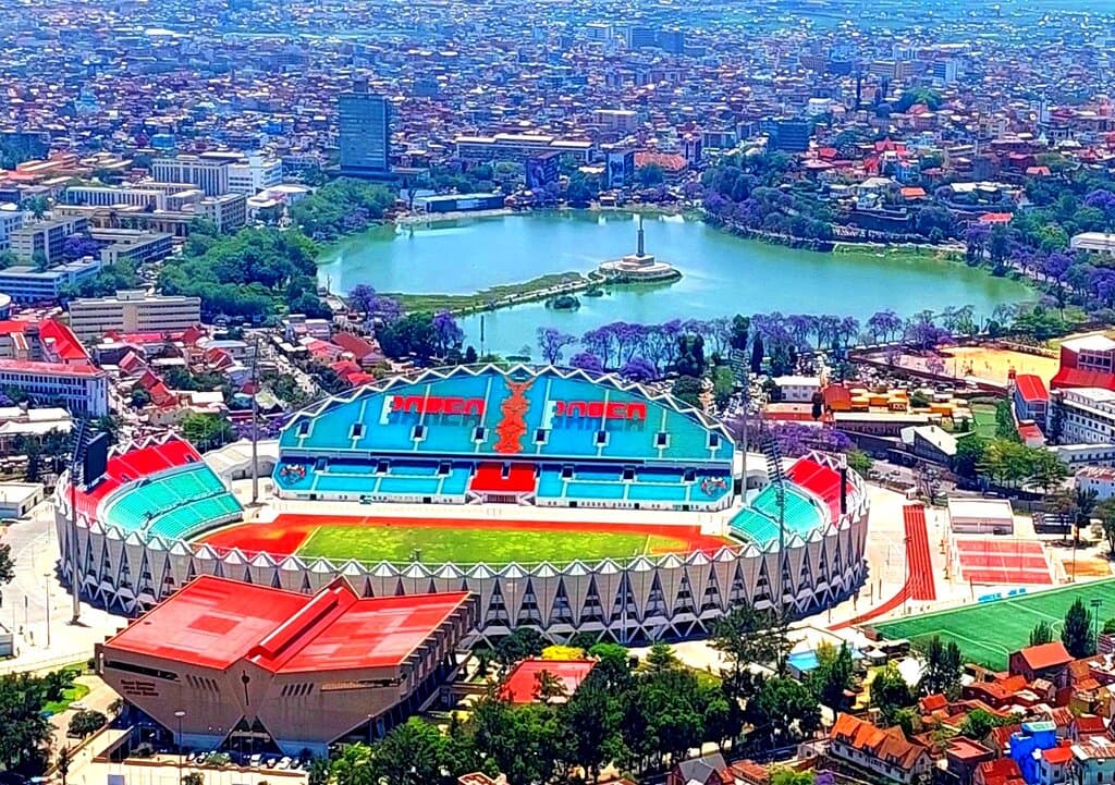 STADE BAREA VU DE LA COLLINE DU ROVA