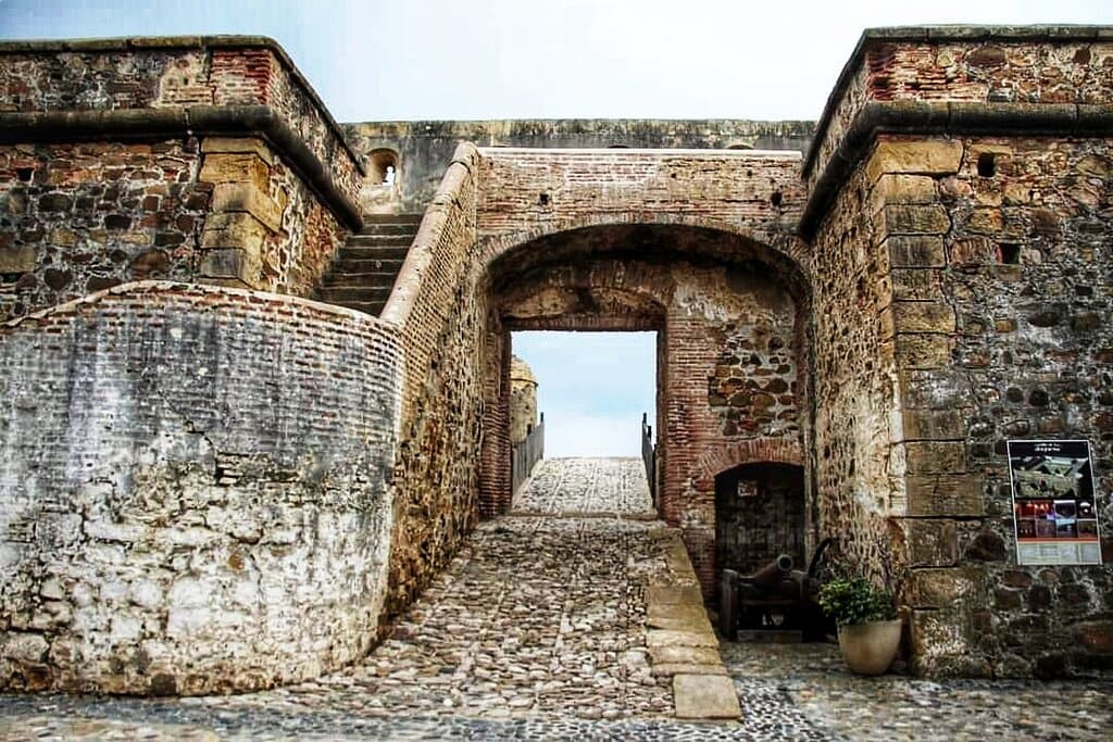 Near the Puerto de la Duquesa