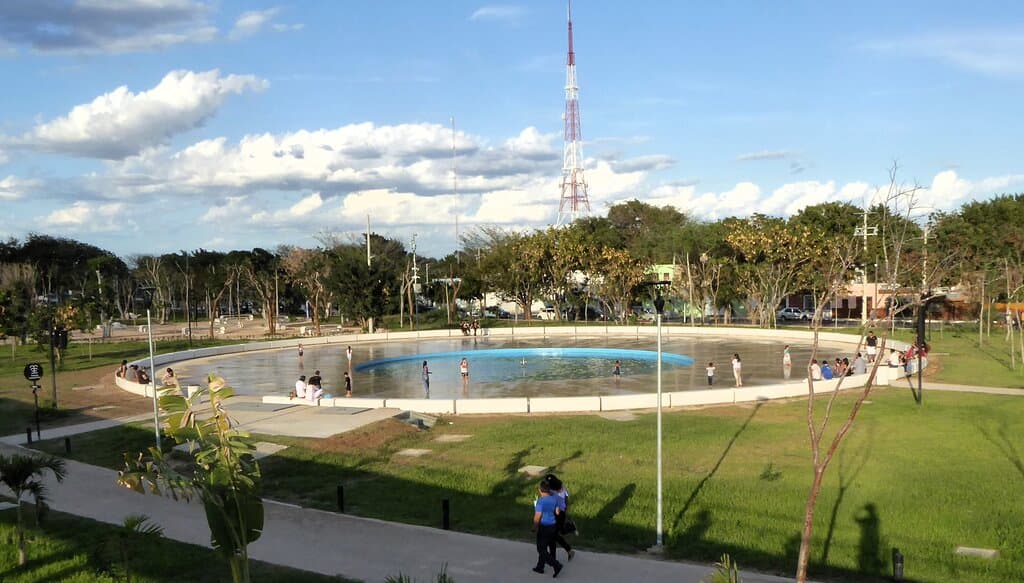 Huge splash park