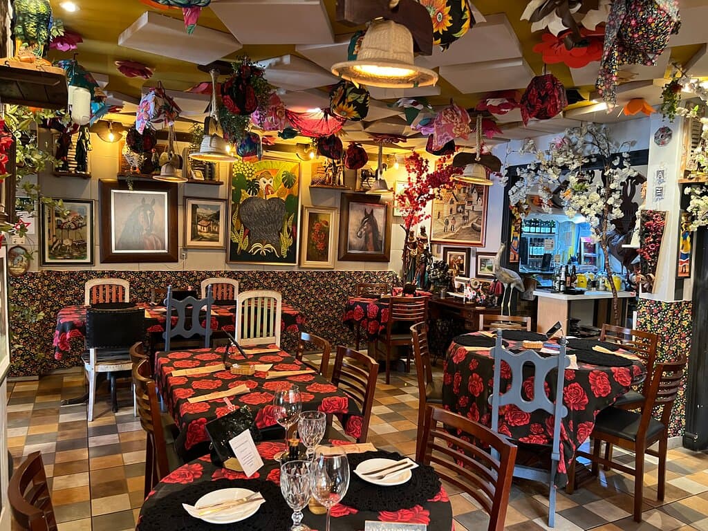 Ambiente do Dona Angola