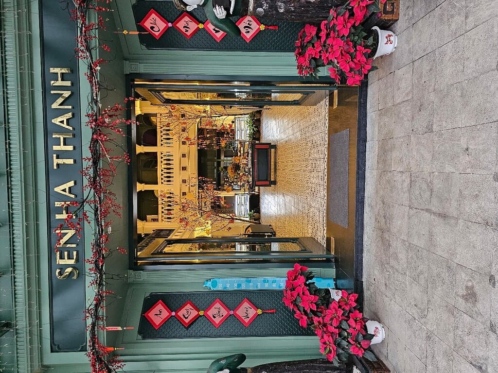Ha Long City Restaurant