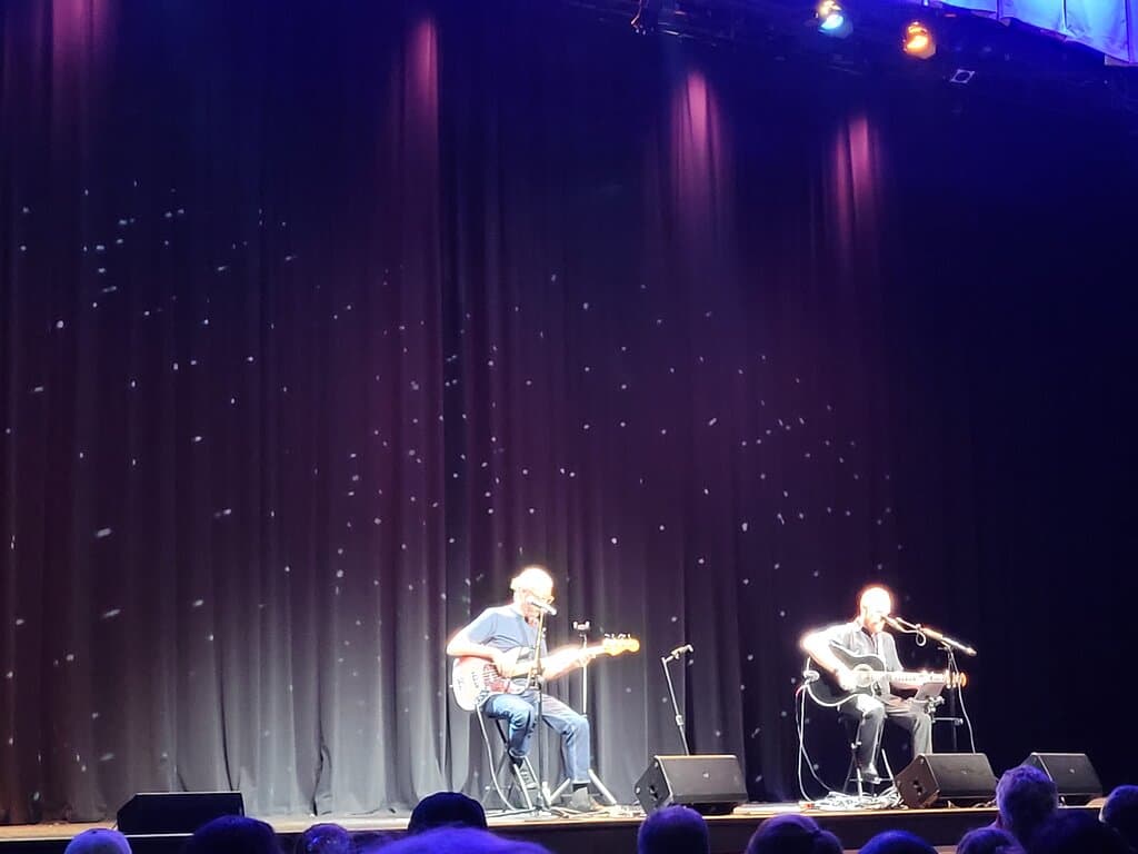 Mike Massé and Jeff Hall's performance. 