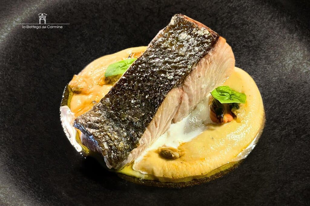 Ricciola hummus e stacciatella