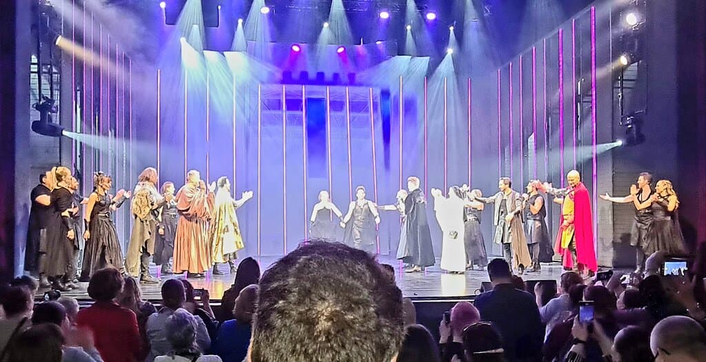 Enjoy a performance at the Admiralspalast