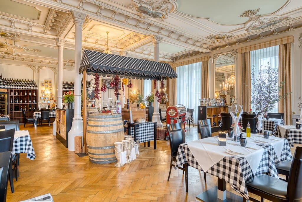 Returning to Da Adriano feels like coming home. Experience our evolving menu that highlights seasonal Italian specialties, ensuring there’s always something new to delight your palate. Adriano’s personalized attention guarantees a unique dining experience each time you visit.