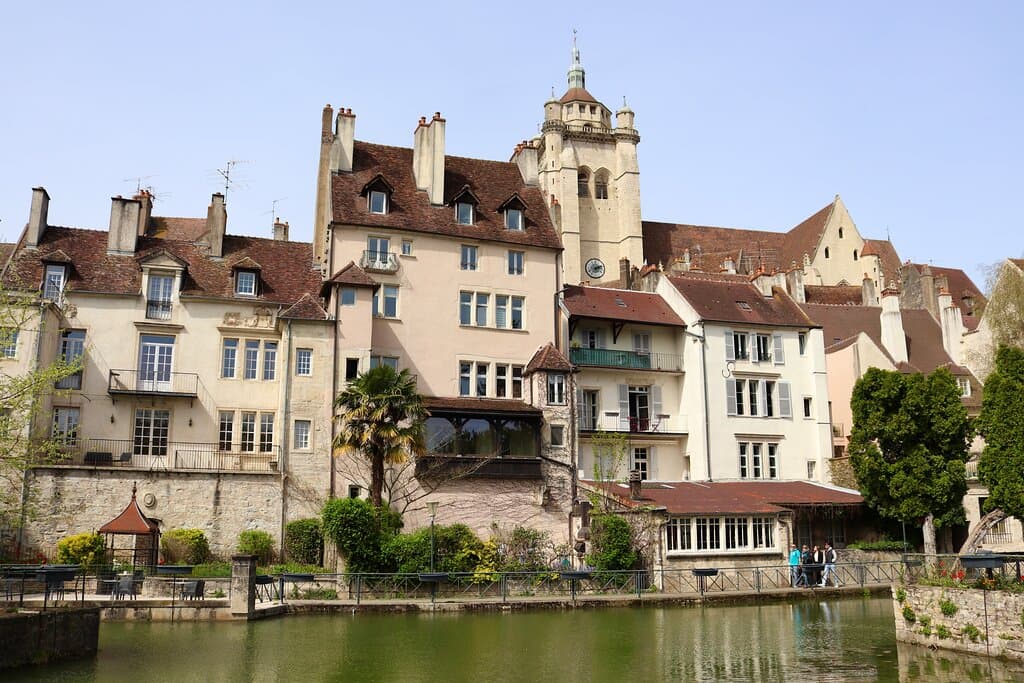 Dole, canal des Tanneurs vers la maison natale de Louis Pasteur