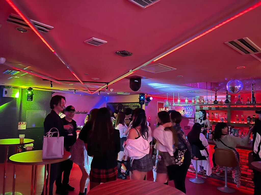 Osaka Cabriolet
The party just get over until the morning!
Lets have fun