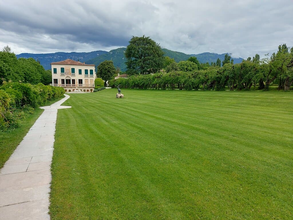 Villa Ca' Erizzo Luca and Museo Hemingway