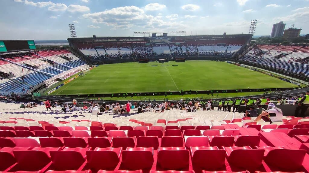 Estadio Defensores del Chaco