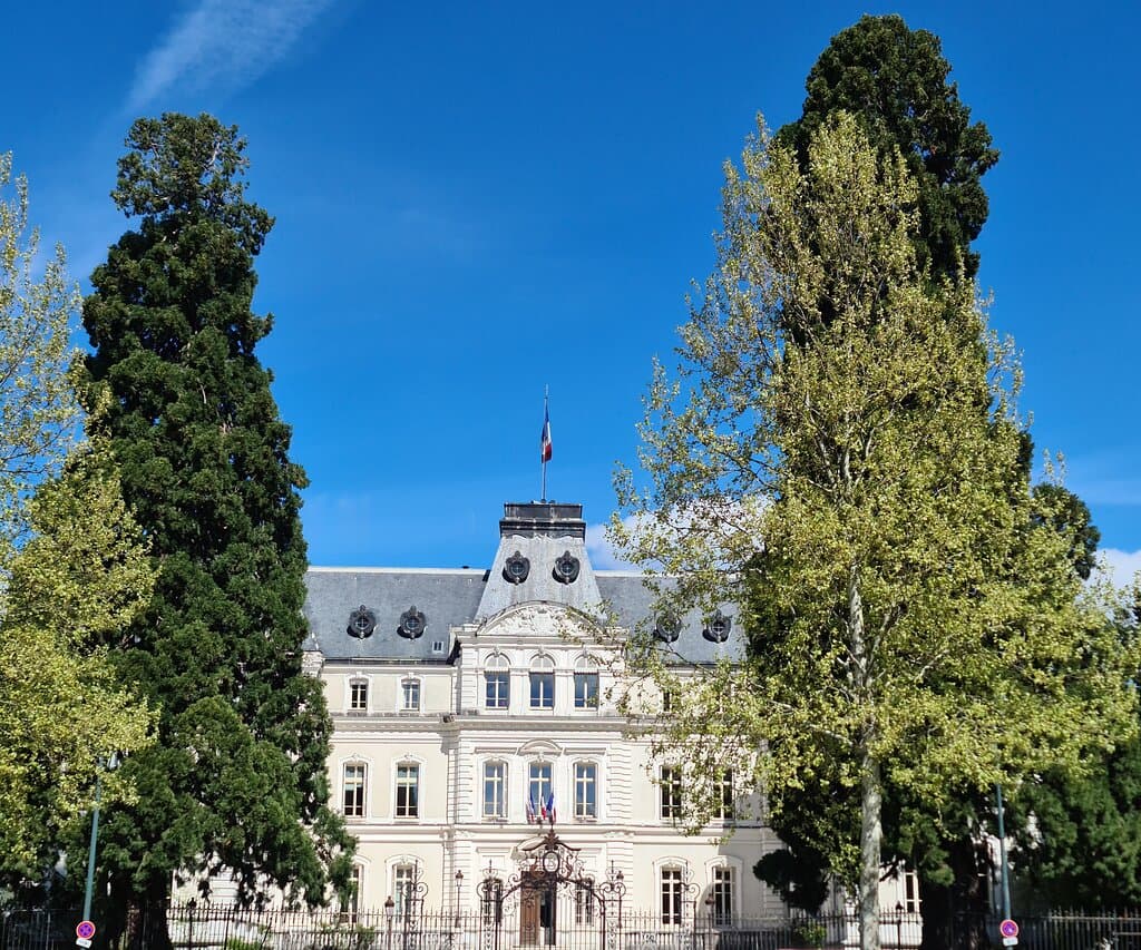 Préfecture depuis le Pâquier