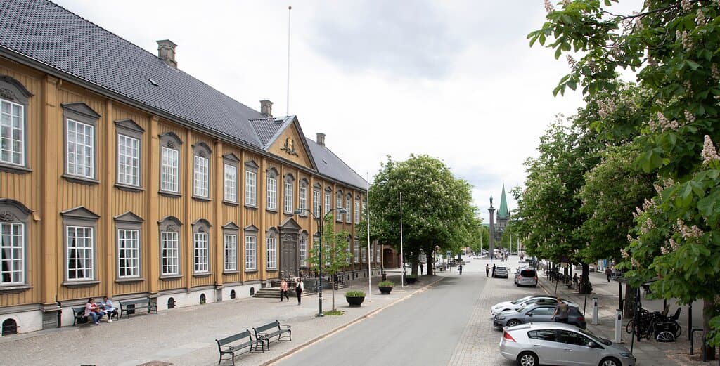 Stiftsgården ved torget i Trondheim. Foto: Freia Beer/NKIM